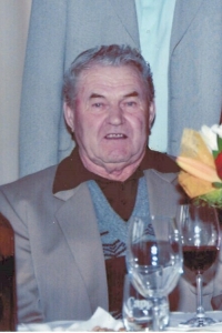 2016, pamětník na oslavě