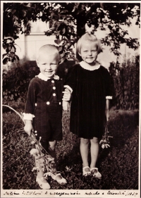Se sestrou, 1939