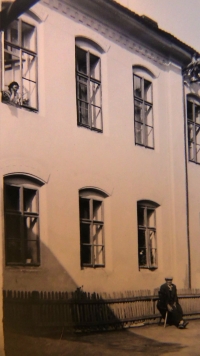 Kounov, dům v němž bydleli Bartákovi