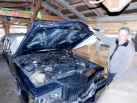 Limuzína, v níž jezdil ve filmu Barva peněz Tom Cruise a Paul Newman a vlastní ji Stanislav Stojaspal