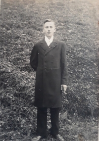 Strýc Emil Filip, který bydlel po svatbě v dnes již zaniklé osadě Štolnava
