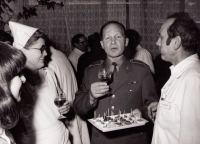 Zástupcem šéfa oddělení, 1981