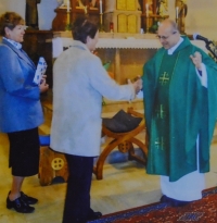 Ladislav Tichý celebrating a Holy Mass in Olešnice at the 40th anniversary of his ordination in 1973 

