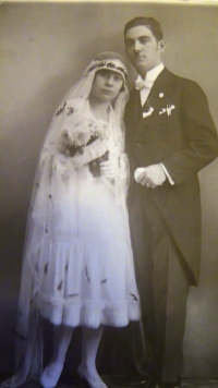 Svatba rodičů, 1926