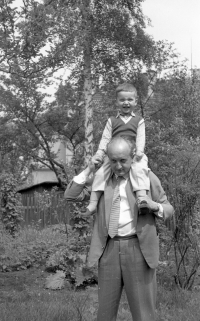 1962 Tomáš Svoboda s tátou