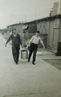 František Šenekl s Františkem Mikem v totálním nasazení v Magdeburgu