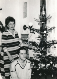 S maminkou, 1985