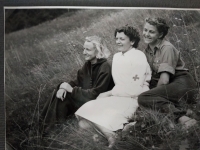 Koláriková Zdenka ako pionierska vedúca v letnom tábore 