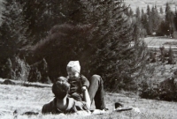 Jiří Langer / with his daughter Hana on Kubínské holy / early 60s / Slovakia 
