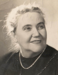 Zinajda Dubrovinová, zdravotnice z Velké vlastenecké války, se kterou se pamětnice seznámila v tehdejším Leningradě