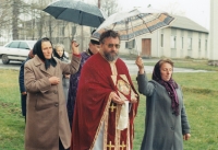 Pamětník Jiří Kvapil při návštěvě Ukrajiny o Velikonocích roku 1999