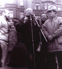 Jiří Holenda giving a speech on the Plzeň main square. November 1989.