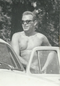 Manžel Jaroslavy MUDr. Karel Dobruský