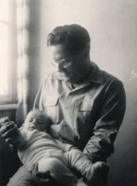 Se synem Petrem 1956