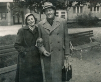 60. léta, s manželkou