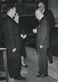 Ludmila Jankovcová s prezidentem Benešem, cca 1946, 1947