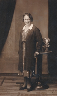 Ida Mohylová, maminka, asi v roce 1936