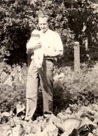 S dcerou po návratu z vězení, Sudice 1960