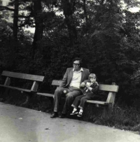 Kamarád Jiřího Neduhy Petr Filip s dcerou, Kanada 1981
