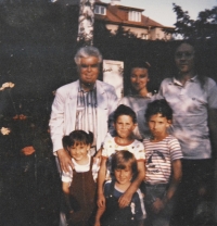 Vít Pelíkán on the right with his family during his visit of his uncle Jiří Pelikán in Rome after 1990