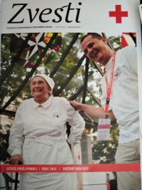 Vlasta Zábojníková na titulke časopisu Červeného kríža ZVESTI