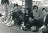 1974 Švýcarsko, s dorosteneckým výběrem Prahy na turnaji ve Švýcarsku, konal se během přijímaček na vysokou školu, kam byla Barda přijat bez nich