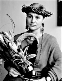 Ústředí lidové umělecké výroby, asi 1995