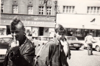 Rok 1987, Klatovy, Václav Žufan (nalevo)