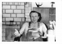 V novém domě v Uhlířských Janovicích, konec 70. let