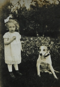 Editha Kobzová (Brosigová), kolem roku 1938