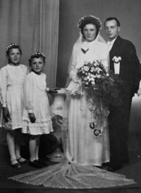 The wedding of Marie Mrosková and Arnošt Halfar, 1949