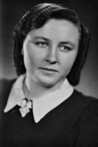Marie Halfarová, around 1949
