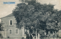 Historical postcard with villagers in front of the Tišice pub called Kaberna