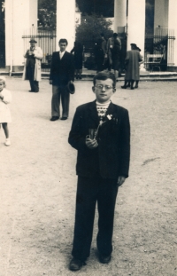 Photograph of Václav Štěpán as a child in a spa environment