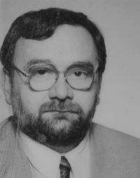 Jindřich Suchánek on a contemporary picture