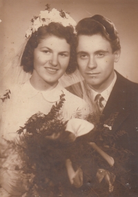 Newly married couple Miloslava a Alfred Medovi, 1954