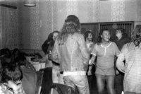 V hospodě Čtverka v Uničově, muzikálový večer na téma 60. let