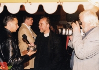Miroslav jako televizní redaktor s Filipem Renčem, festival Finále (roku 2003)