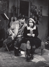 S Nelou Boudovou v profesionálním angažmá v divadle v Karlových Varech (rok 1988)