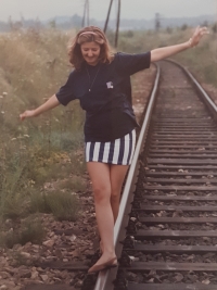 Pamětnice na snímku svého budoucího manžela, Mříčí (Křemže), cca 1992