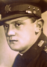 Josef Klouček, otec pamětnice, v uniformě důstojníka Čsl. armády