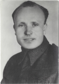 Četař aspirant Josef Žižka - radista výsadku Barium