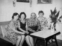 With her parents and sister in Sudice (the witness is on the right), 1960s