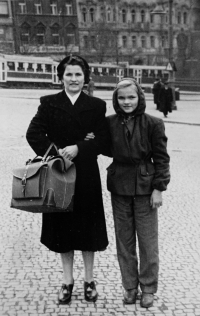 With her mother, 1956
