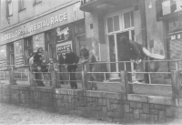 Parta lidí z undergroundu v Humpolci, do které patřil i Josef Šeda