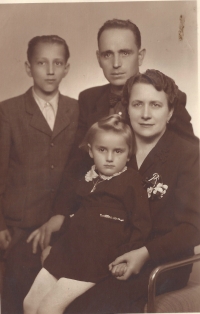 Poslední společné foto - rodina Vachkova