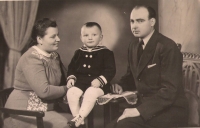Milan Možný s rodiči