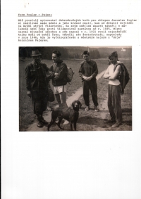 Na fotce Jaroslav Foglar, který si oblíbil řeku Sázavu. J. Foglar často dojížděl do Ledče nad Sázavou za strýčkem Fišerem, který byl dědečkem Evy Vorlíčkové. Více naleznete v dodatkových materiálech. 