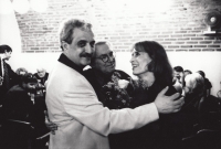 Monika Švábová s ministrem kultury Pavlem Dostálem a spisovatelem Pavlem Kohoutem