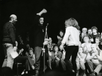 Divadlo v revolučním roce 1989